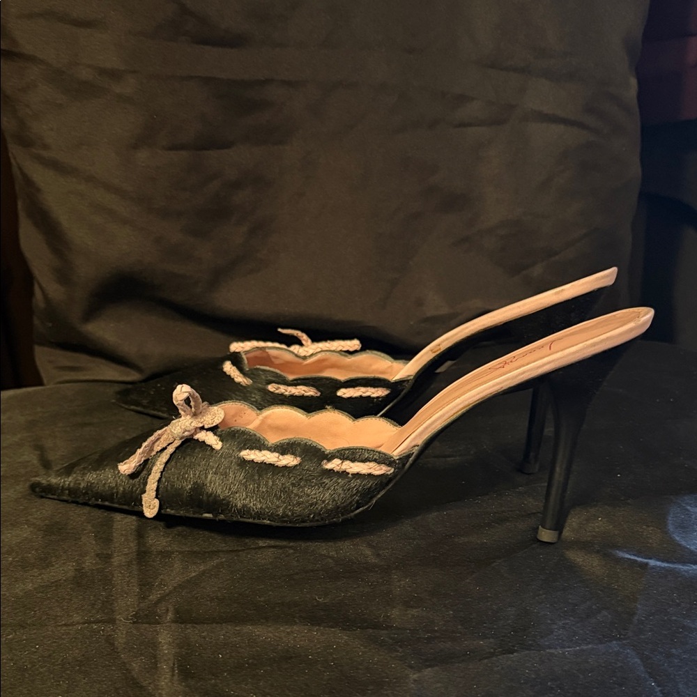 Elegant Black Women's Shoes - Picture 4 of 4